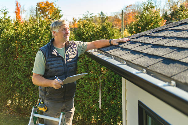 Professional Roofing technician working in Randall, MN